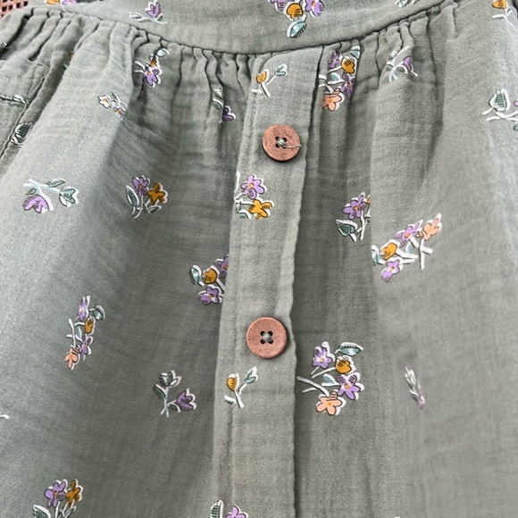 📫 BUY 2 for $20📫 Cat&Jack Dainty Green Flower Print Girl skirt size L 10/12 - Picture 2 of 6